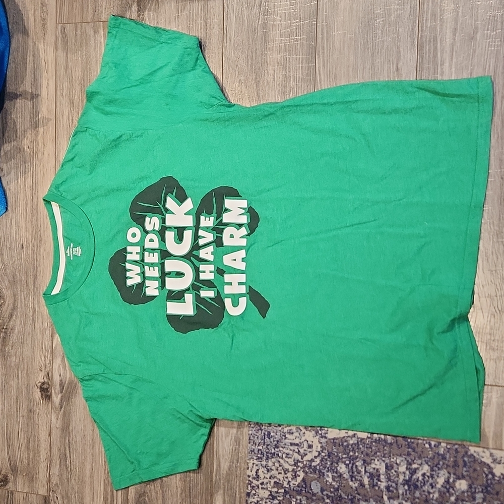 EUC ST PATRICK'S DAY Who Needs Luck I Have Charm Men's sz XL (46-48) Tshirt